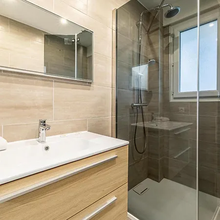 Sublime Renovated - 4p1br - Balcony Apartmán