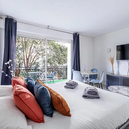 Sublime Renovated - 4p1br - Balcony *